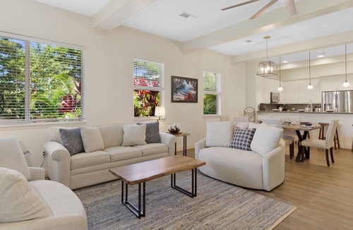 Kamuela House | Bright, Spacious 3 Bedroom- Beach Club Access