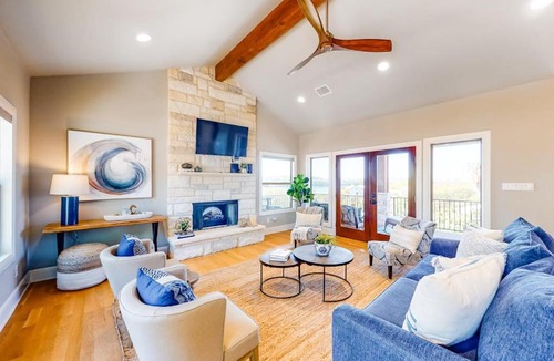 Point Venture House | Bright & Spacious Family Home with Firepit, Lake Views, Furnished Deck, Free WiFi