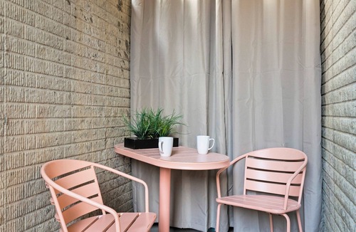 Pentagon City Apartment | Brightly Lit English Basement With High Ceilings And Extra Large Windows