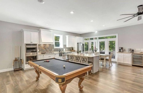 Anderson House | Broadwater Cove 7 BDRM, 5 BTHRM, 7,000 sq ft, Amazing lake View