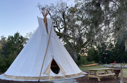 Townsend RV Rental | Broken Tree Tipi Experience WHITE CLOUD