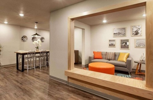 Greenbelt Hotel | Budget-Friendly Space Close to DC Monuments + Walk to Beltway Plaza Mall