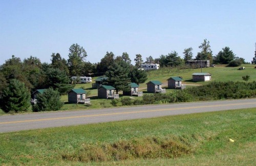 Fancy Gap RV Rental | Bunk Bed, Queen Bed Camping Cabin with nearby Bath House