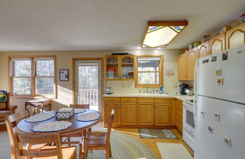Burnsville Cabin | Burnsville Cabin w/Deck & Trails - Dog Friendly!