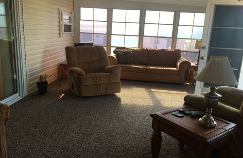 Earlville House | Buttonwood RV Beach Resort
