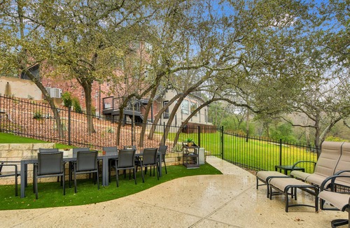 Austin House | Buy 2 Get 1 Night Free I Above Overlook I Family Fun I Pool/Spa | 7 Mi Austin