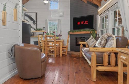Saluda House | Buzzard Roost cabin at Cabin Fever in NC