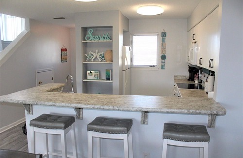 Manteo Condo | BV225 - Remarkably Redone Canal-Front Condo