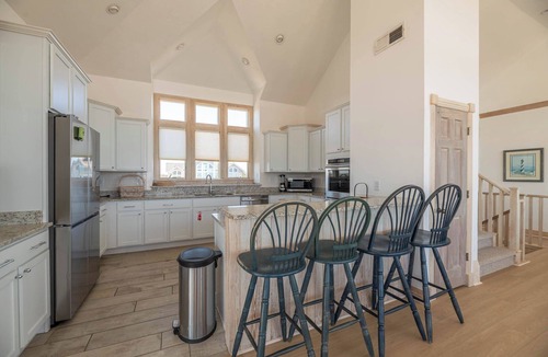 Pine Island House | Bye D Sea - Pine Island, Oceanfront, Pool, Beach Access, Elevator, Linens