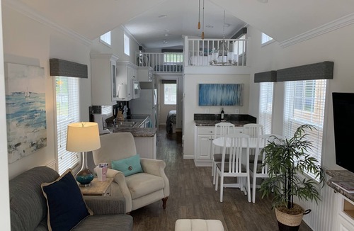 Sherrills Ford Cabin | C10-A Lake View Tiny Home Cabin on Lake Norman