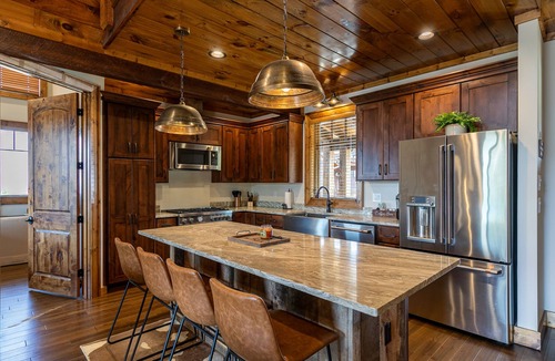 Banner Elk House | CaBearnet at Eagles Nest - Sunrise & Sunset view! Pets, firepit, hot tub, amenities