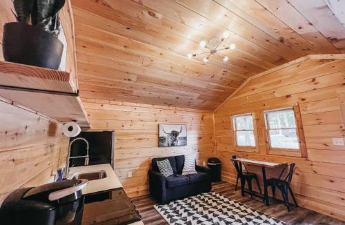 Hartwell Other | Cabin #5 One bedroom with Kitchen