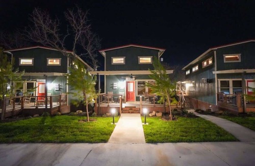 Bridgeport Cabin | Cabin 7 - Lake Bridgeport, Modern, Hot Tub, FirePit, Sauna
