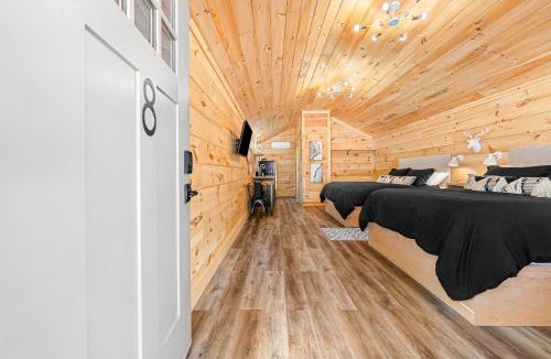Hartwell Other | Cabin #8 Studio with Kitchenette
