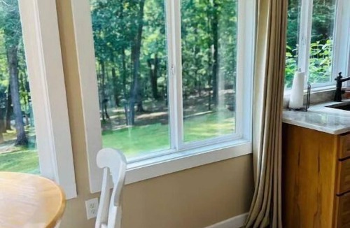 Townville House | Cabin Lake Hartwell near Clemson and Greenville