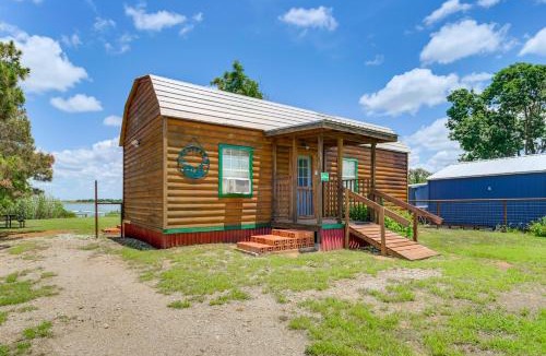 Breckenridge House | Cabin w/Dock on Hubbard Creek Lake: Pets Welcome!