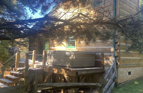 Traphill Cabin | Cabin with Hot Tub on Golf Course Close to Stone Mountain State Park