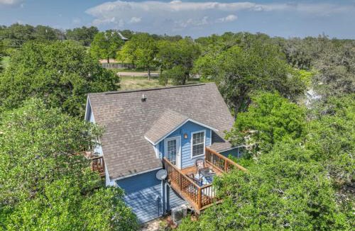Fredericksburg House | Cactus Flower Peaceful Hill Country Escape!