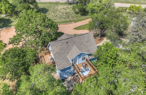 Fredericksburg House | Cactus Flower Treehouse-pet Friendly-hill Country Views!