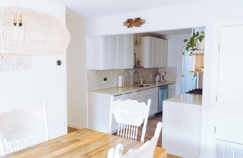 Woodstone Village House | Calm Designer Home in South Austin 18 Minutes to Downtown