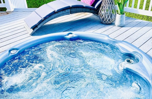 Camp H M Smith House | Calm Oasis in Paradise! Ocean view, Summer Special!