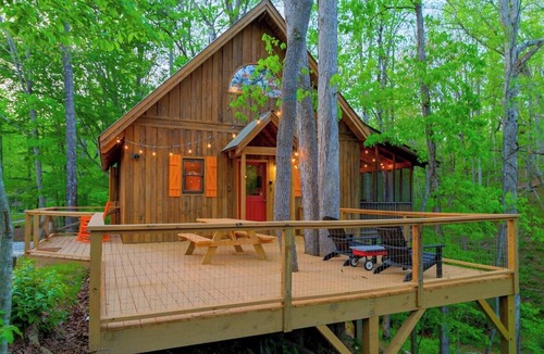 Demorest Cabin | Camp Bell at Twin Rivers |Cozy Riverfront Cabin