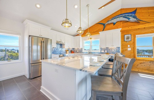 Avon House | Canalfront Dog Friendly Home w/Hot Tub, Private Boat Ramp/Dock, Cargo Lift