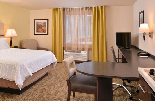 Round Rock Hotel | Candlewood Suites Austin-Round Rock by IHG