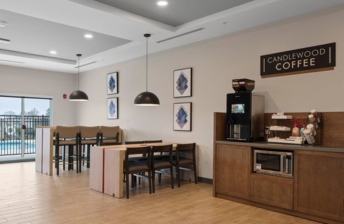 Perry Hotel | Candlewood Suites Perry-National Fairground Area by IHG