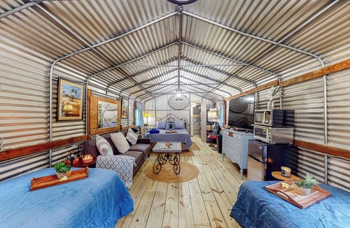 Bronson Cabin | Canoe, Fire Pit & Grill! Wacassa River Retreat