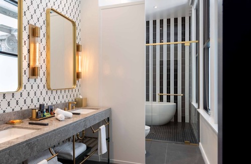 Center City Hotel | Canopy by Hilton Philadelphia Center City