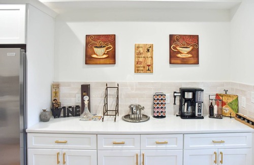 Canton House | Canton Rooftop Retreat+Chef’s Kitchen+Good Vibes