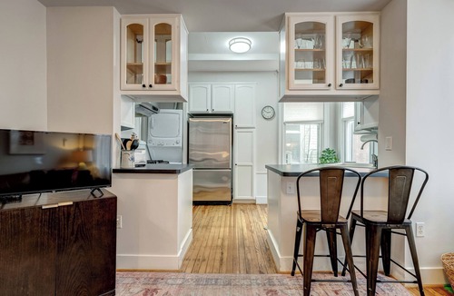 Capitol Hill House | Capitol Hill, 3 Apartments, 1 House, Free Parking