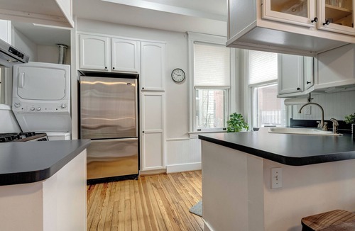Capitol Hill House | Capitol Hill, 3 Apartments, 1 House, Free Parking