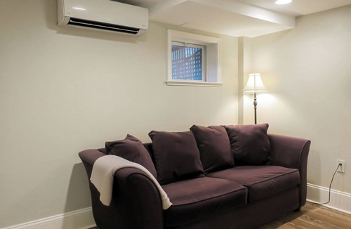 Kingman Park Apartment | Capitol Hill East Suite