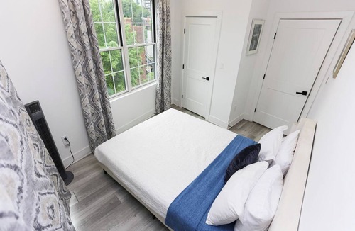 Northeast Bed & Breakfast | Capitol Hill Stay with Stunning Skyline View