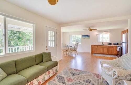 Papa House | Captain Cook Home on Quiet 3 Acres with Fruit Trees