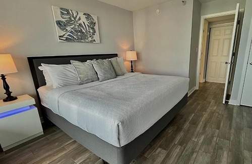 Myrtle Beach Apartment | Captivating Coastal Charm - Oceanview Suite! PG 504