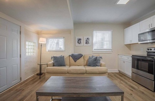 Athens Cottage | Cara's Cottage - 2 Miles From Sanford Stadium
