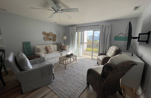 Surf City House | Carolina Breeze Townhouse Surf City, NC Turtle Cove community Pool/Beach/Park