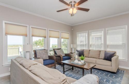 North Carolina Coast House | Carolina Comfort Lower by Bryant Real Estate