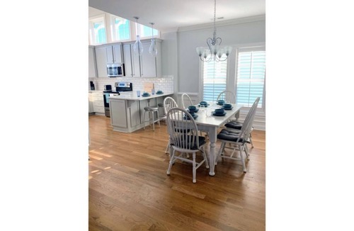 Holden Beach House | Carolina Skies Holden Beach ~3 min walk to beach. Guest Favorite!