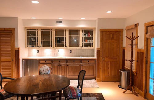 Croom House | Carriage House on 42 Acres in West River. Just 17 Miles from Annapolis.