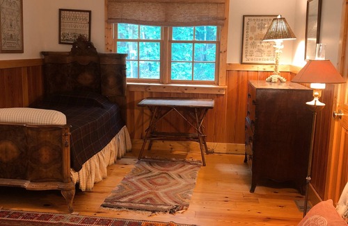 Croom House | Carriage House on 42 Acres in West River. Just 17 Miles from Annapolis.