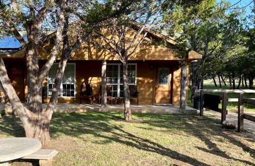 Ingram House | Casa Blanca's Cabin B, 1BR/1BA, Sleeps 4, Porch, Grill