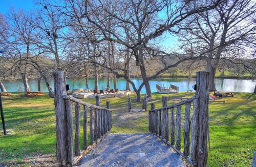 Ingram House | Casa Blanca's Cabin B, 1BR/1BA, Sleeps 4, Porch, Grill