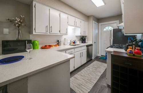 South Manchaca Apartment | Casa Feliz - Festive SoCo apt1/1