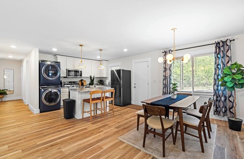 Durham House | Casita in Durham starting @ 3.5k/month 5min from DT