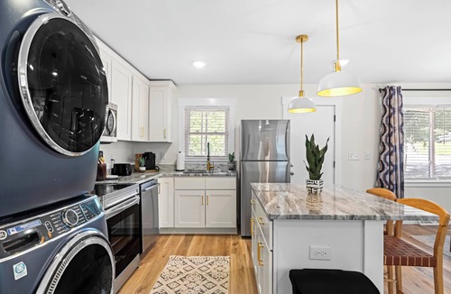 Durham House | Casita in Durham starting @ 3.5k/month 5min from DT