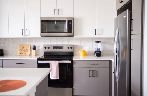 Milwood Apartment | Casita Longhorn | 10' Q2 Stadium | Gym | Fast WiFi